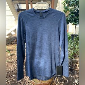 Men’s Lululemon Long Sleeve Shirt